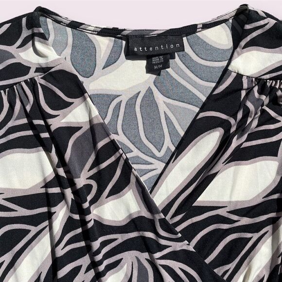 Attention Black Blouse Size Medium - Picture 4 of 4